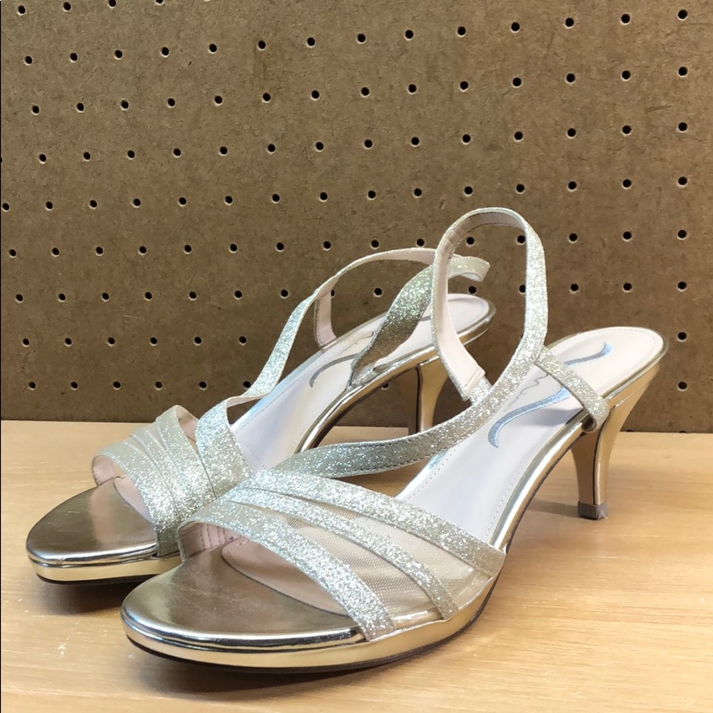 Nina Gold Sparkly Sandal Heels Women’s sz 9